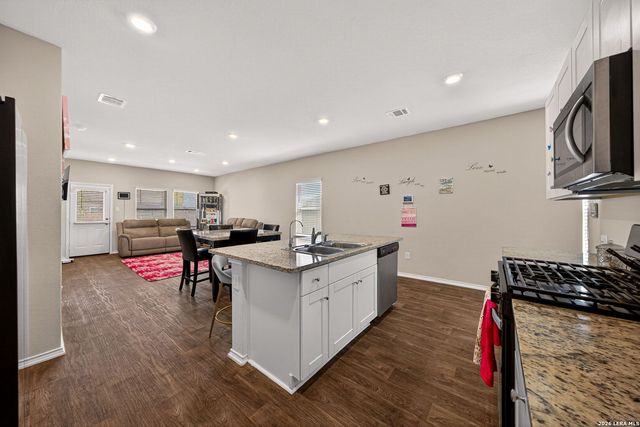 13811 Siltstone Loop, San Antonio, TX 78253