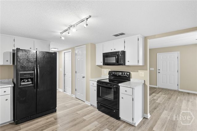 2502 Nordeoff Court, Hinesville, GA 31313