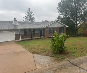 833 Whitney Circle, Herculaneum, MO 63048