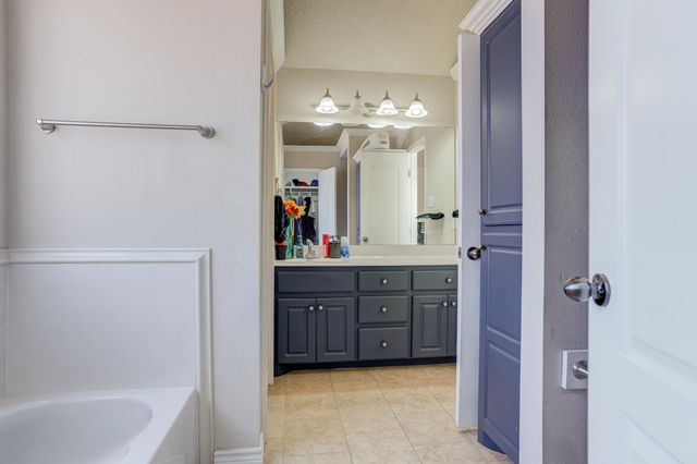 1511 Nottingham Avenue, Wolfforth, TX 79382