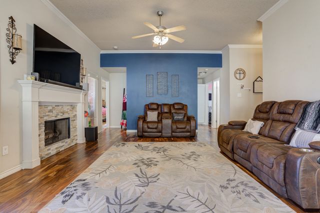 1511 Nottingham Avenue, Wolfforth, TX 79382