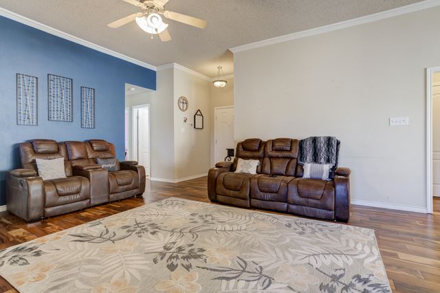 1511 Nottingham Avenue, Wolfforth, TX 79382