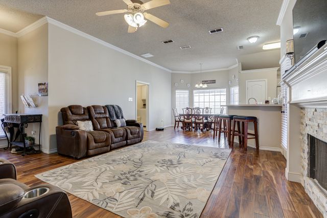 1511 Nottingham Avenue, Wolfforth, TX 79382