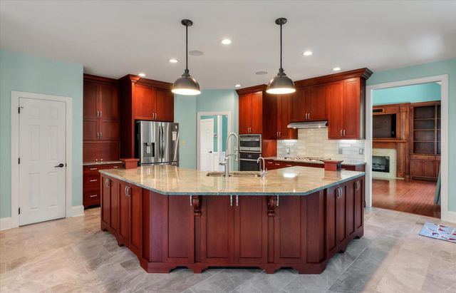 125 Pine Valley Drive, Summerville, SC 29483