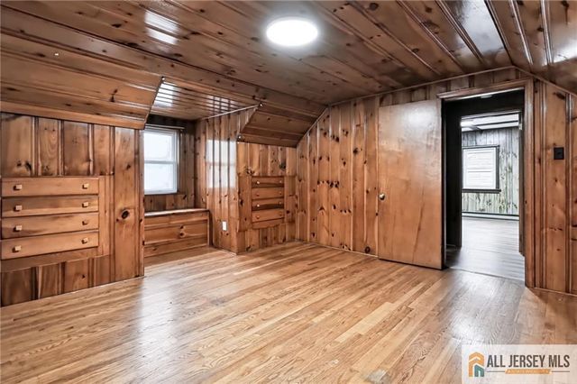 42 Burton Avenue, South River, NJ 08882