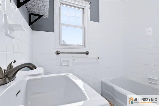 42 Burton Avenue, South River, NJ 08882
