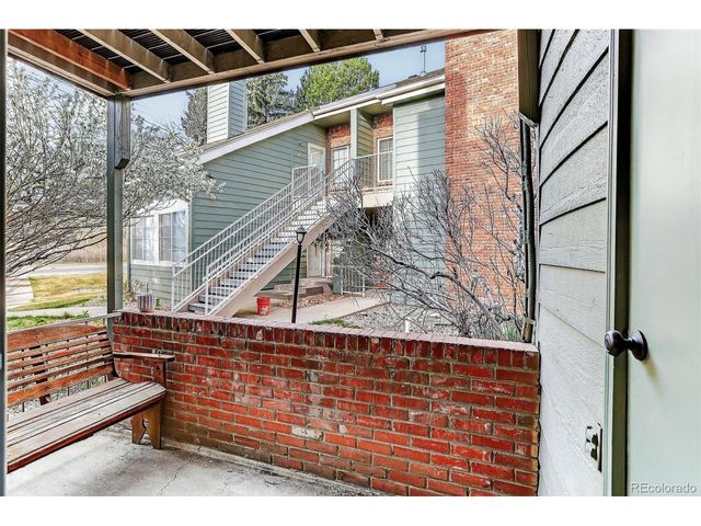 886 S Reed Ct E, Lakewood, CO 80226