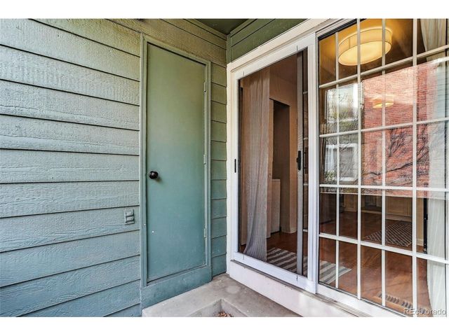 886 S Reed Ct E, Lakewood, CO 80226