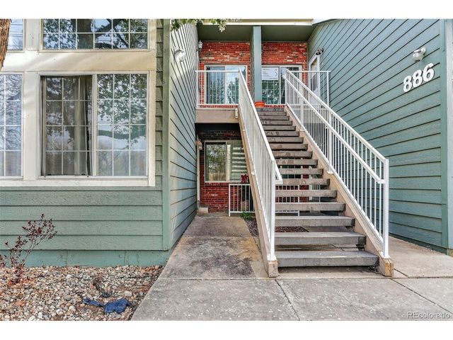 886 S Reed Ct E, Lakewood, CO 80226