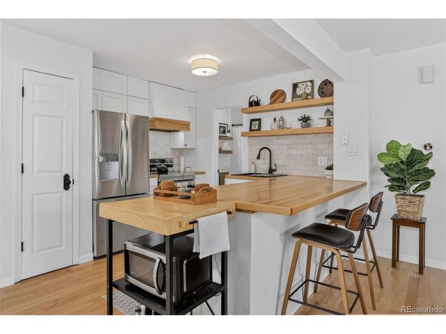 886 S Reed Ct E, Lakewood, CO 80226