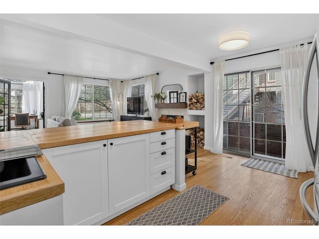 886 S Reed Ct E, Lakewood, CO 80226