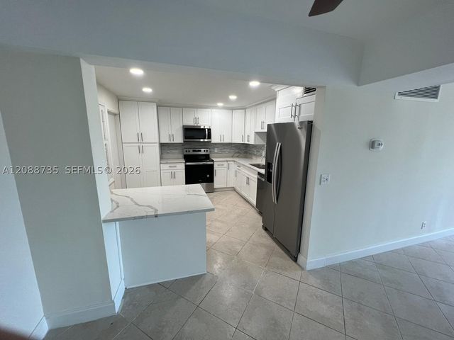 501 SW 11th Pl 410, Boca Raton, FL 33432