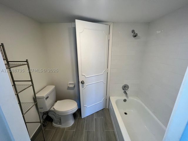 501 SW 11th Pl 410, Boca Raton, FL 33432