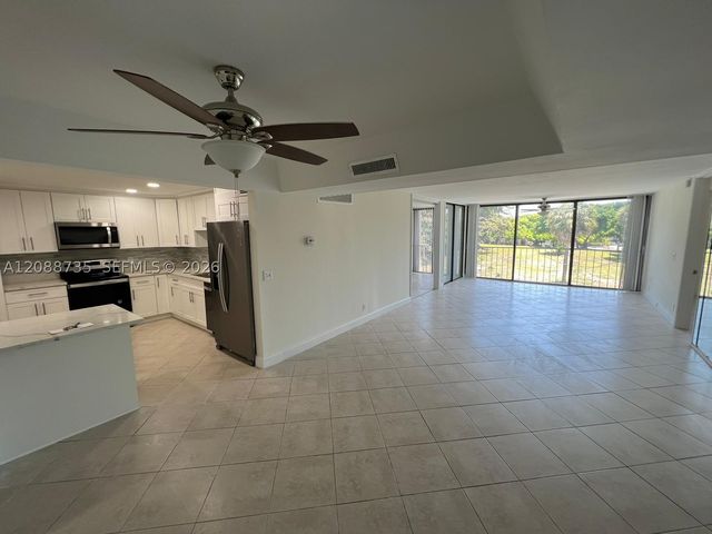 501 SW 11th Pl 410, Boca Raton, FL 33432