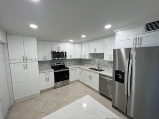 501 SW 11th Pl 410, Boca Raton, FL 33432