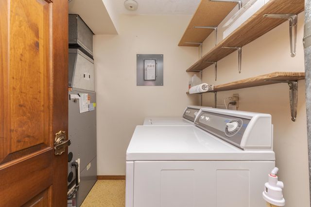 105 Carol Court C-1, Pontiac, IL 61764