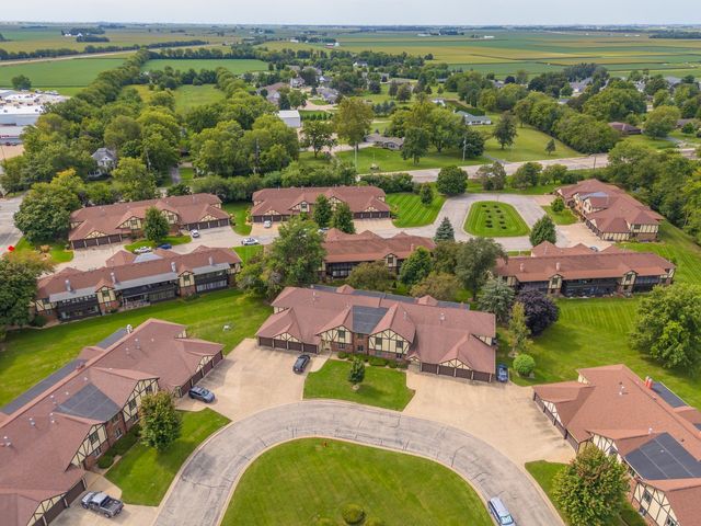 105 Carol Court C-1, Pontiac, IL 61764