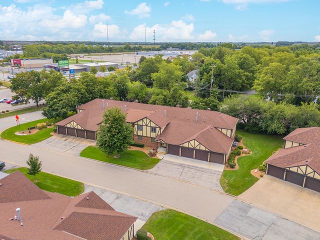 105 Carol Court C-1, Pontiac, IL 61764