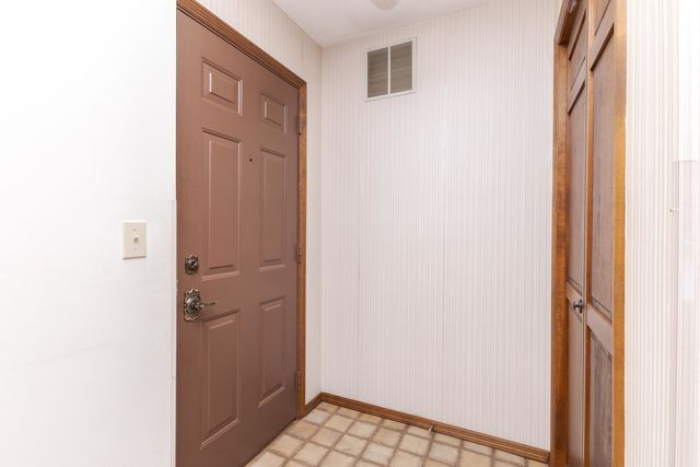 105 Carol Court C-1, Pontiac, IL 61764