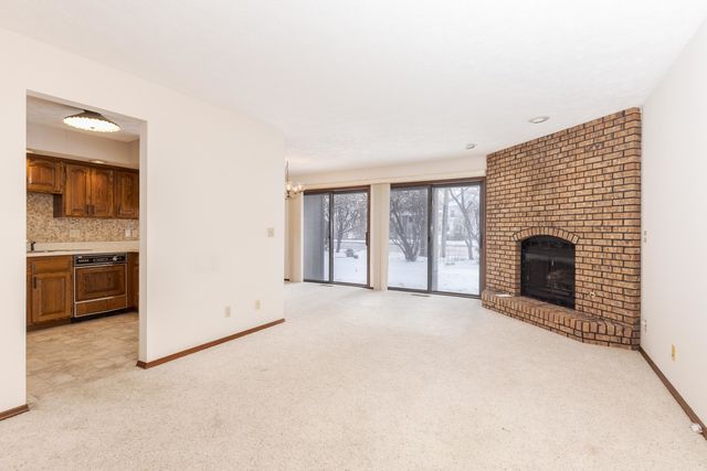 105 Carol Court C-1, Pontiac, IL 61764