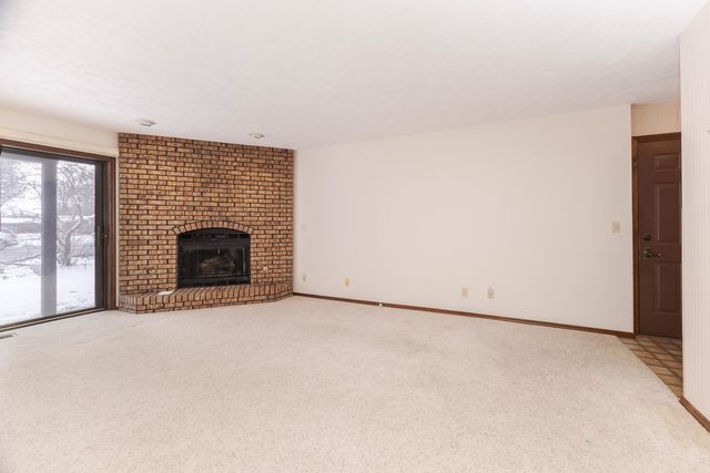 105 Carol Court C-1, Pontiac, IL 61764