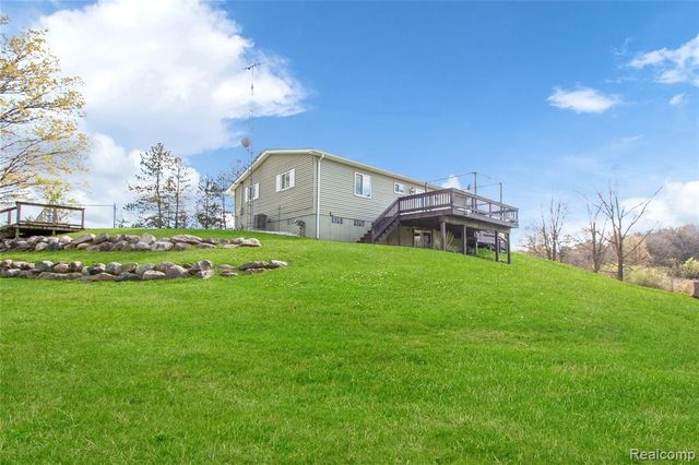 9093 Jordan Road, Grand Blanc, MI 48439