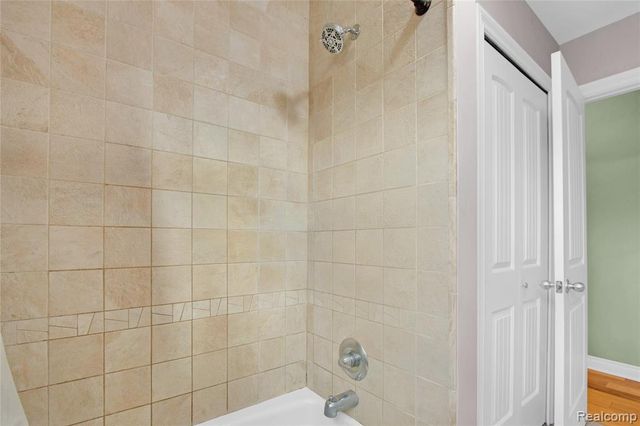 9093 Jordan Road, Grand Blanc, MI 48439