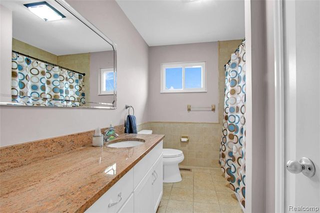 9093 Jordan Road, Grand Blanc, MI 48439