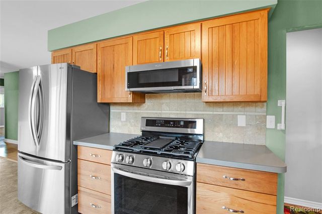 9093 Jordan Road, Grand Blanc, MI 48439