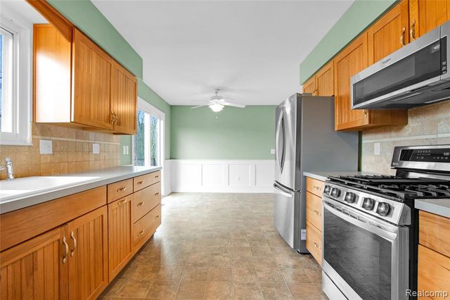 9093 Jordan Road, Grand Blanc, MI 48439