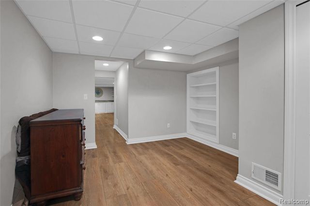 9093 Jordan Road, Grand Blanc, MI 48439