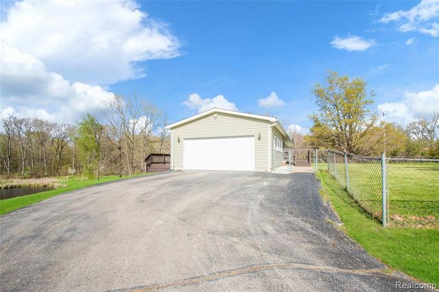 9093 Jordan Road, Grand Blanc, MI 48439