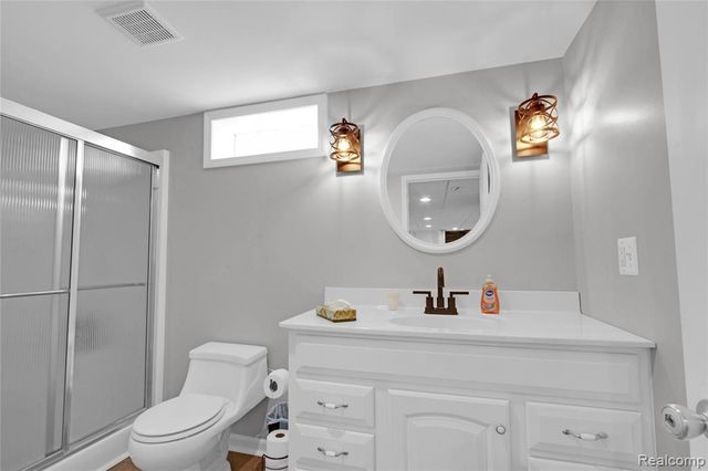 9093 Jordan Road, Grand Blanc, MI 48439