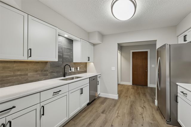 6194 Terrace Drive 3, Johnston, IA 50131