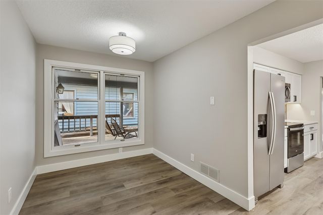 6194 Terrace Drive 3, Johnston, IA 50131