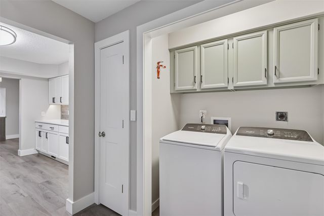 6194 Terrace Drive 3, Johnston, IA 50131