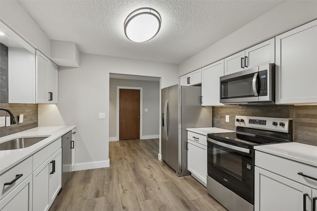 6194 Terrace Drive 3, Johnston, IA 50131