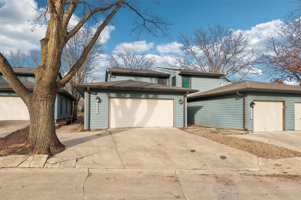 6194 Terrace Drive 3, Johnston, IA 50131