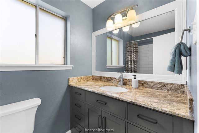 3204 Heatherwood Drive, Bryan, TX 77801