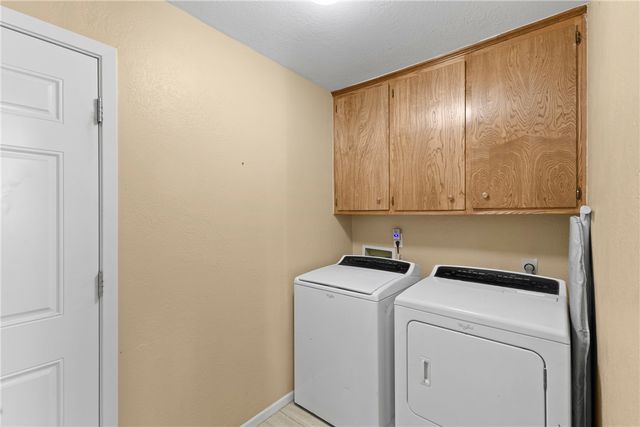 3204 Heatherwood Drive, Bryan, TX 77801