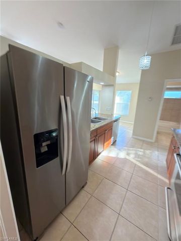 2513 48th ST SW, Lehigh Acres, FL 33976