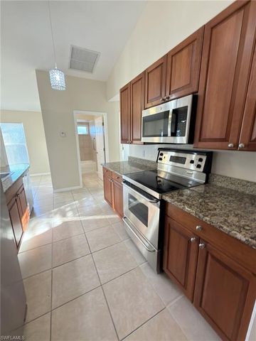 2513 48th ST SW, Lehigh Acres, FL 33976