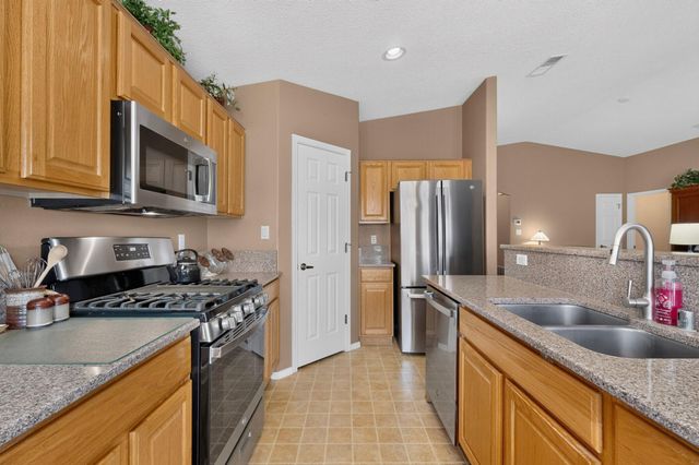 7120 Avignon Court NW, Albuquerque, NM 87114