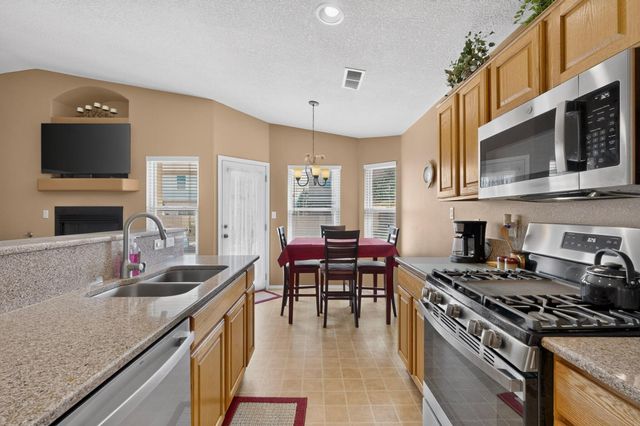 7120 Avignon Court NW, Albuquerque, NM 87114