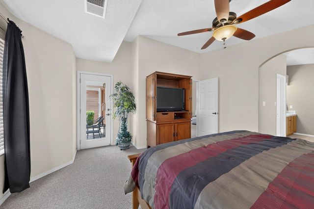 7120 Avignon Court NW, Albuquerque, NM 87114