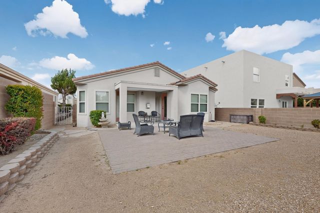 7120 Avignon Court NW, Albuquerque, NM 87114