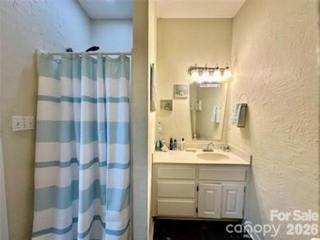 1093 Fairfield Drive, Gastonia, NC 28054