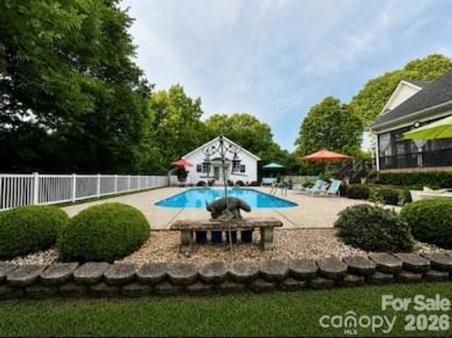 1093 Fairfield Drive, Gastonia, NC 28054
