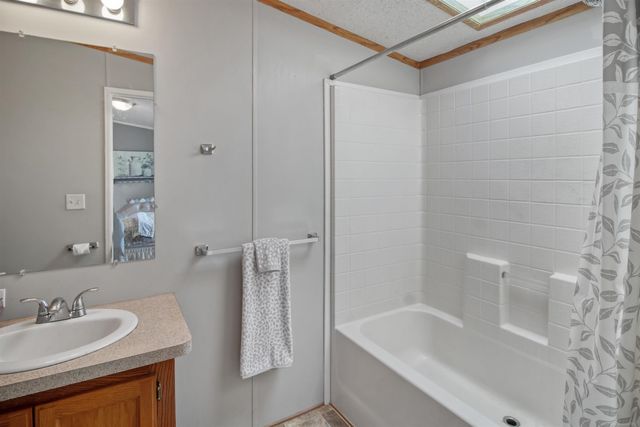 59558 Hardy Lane, New Haven, MI 48048