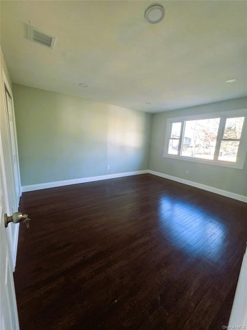 1334 Connetquot Avenue, Central Islip, NY 11722